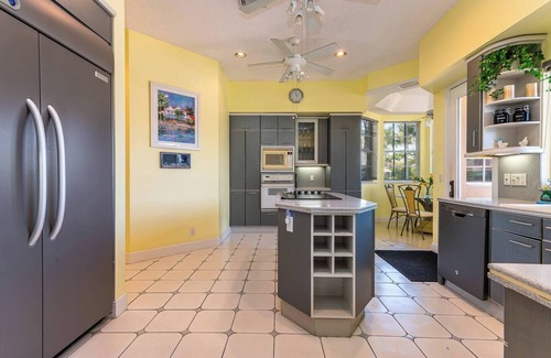 Galt Mile House | Spacious house walking distance to the beach
