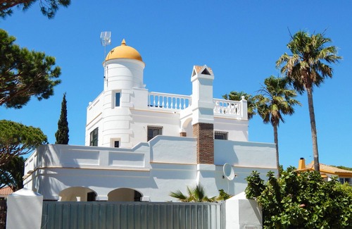 Cabo Roche House | Spacious Villa Australia in Roche for 14 people with pool close to the beach