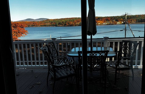Laconia House | Spacious vacation spot on Lake Winnisquam! Sleep up to 8