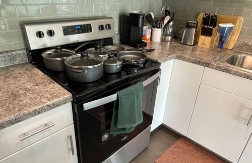 Downtown Des Moines Apartment | Spacious Verdell! (104)