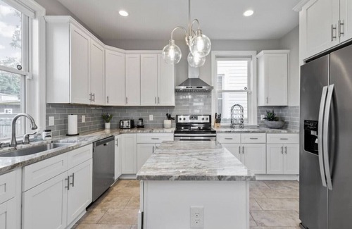 Mosby House | Spacious, Vibrant Home 'n Central Richmond, VA!