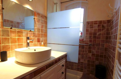 La Valette-du-Var House | Spacious villa for 8 people, renovated and air-conditioned, with a pool and close to amenities at...