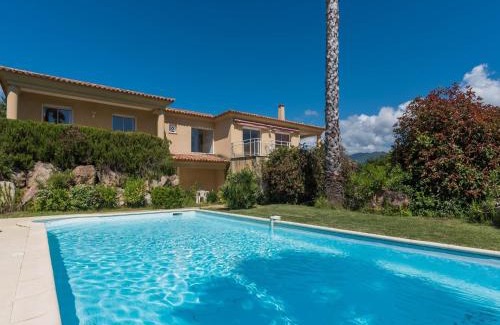 Calcatoggio Villa | Spacious Villa with Pool