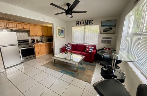 Pompano Beach Villa | Spacious Villa #8 4-Minute Walk Beach