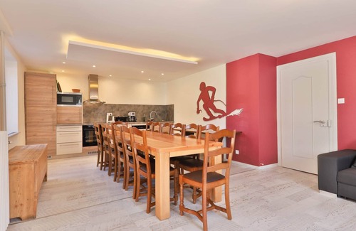 Sondernach Villa | Spacious Villa Hohneck 15 pers 8ch large living room wifi sauna