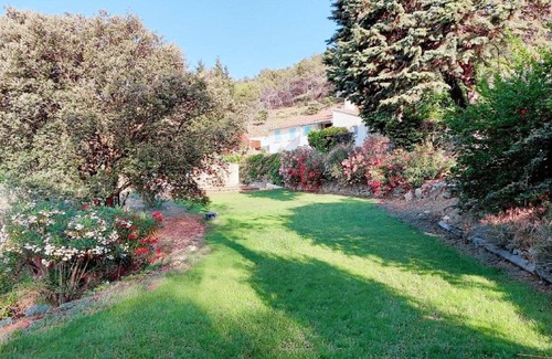 Saint-Nazaire House | Spacious Villa in Saint-Nazaire