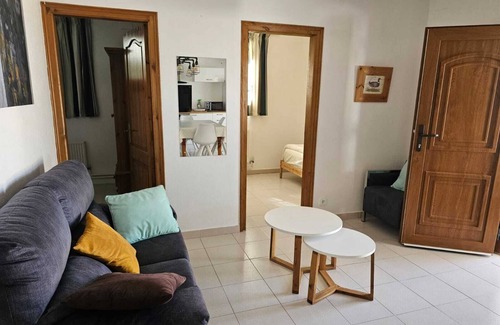 L'Escala House | Spacious villa in a quiet area with pleasant pool area