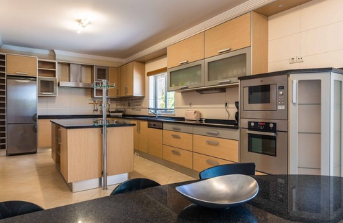 Patroves Villa | Spacious villa in Albufeira with private pool