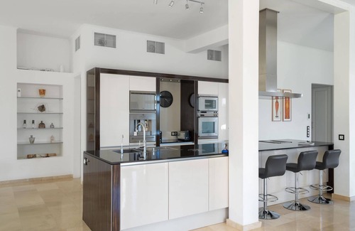 Palma de Mallorca Villa | Spacious villa in Son Vida, prime location near Palma with lovely views
