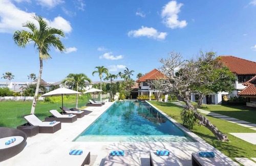 Pererenan Villa | Spacious Villa Manis 10Mins from Pererenan Beach