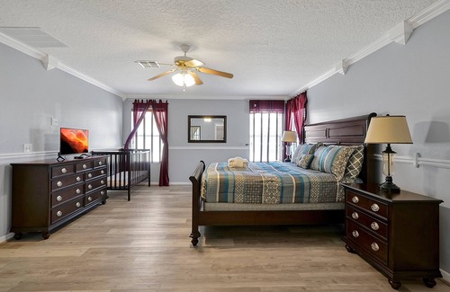 Windwood Bay House | Spacious Villa w/Private Pool Near Disney & Champions Gate