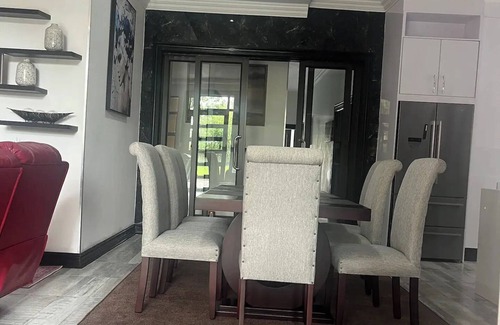 Hartbeespoort Villa | Spacious villa with 5 bedrooms and WiFi, AC in fantastic Hartbeespoort