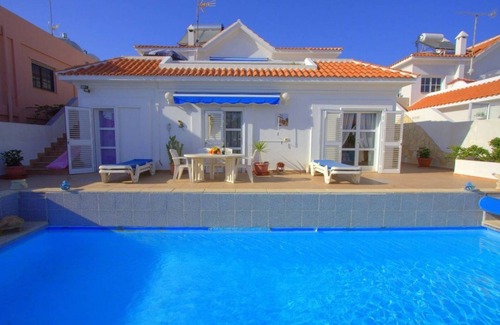 Callao Salvaje Villa | Spacious villa with a pool