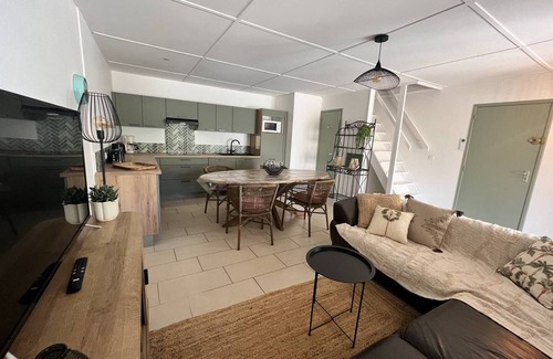 Portiragnes-Plage House | Spacious Villa with 3 bedrooms, Airconditoning,for 7 people, WIFI, residence PORTES SU SOLEIL.