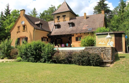 Bouzic Villa | Spacious villa with heated pool and garden