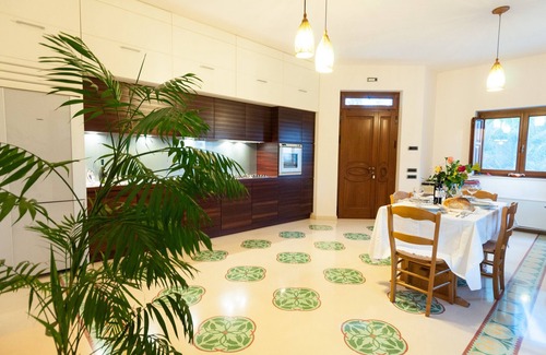 Putignano Villa | Spacious Villa with Pool in Puglia for 8 people