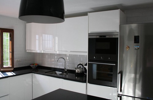 Salobrena Villa | Spacious villa with private pool, sea view, green garden, Airco, and Fast Wifi