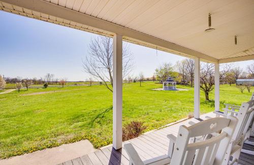 Warrensburg House | Spacious Warrensburg Getaway with Fireplace!
