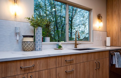 Layton House | Spacious Wasatch Valley House. Close To Amenities, Restaurants.