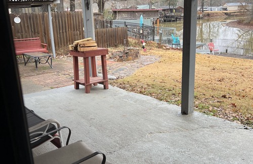 Sardis Cabin | Spacious waterfront cabin located on the lower Sardis lake.