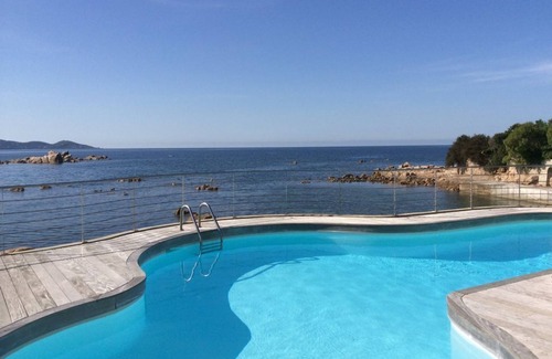 Corse-du-Sud House | Spacious waterfront villa in the isolella with private beach and pontoon