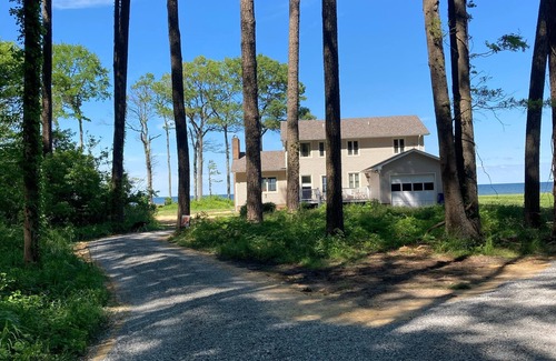 Edwardsville House | Spacious Waterfront Home on the Chesapeake Bay/Potomac River