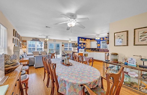 Terramar Beach House | Spacious well decorated Beach Bungalow with view of the beach
