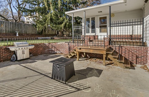 West Omaha House | Spacious West Omaha Home- Sanitized & Group Ready