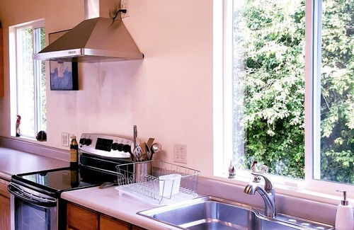 Smith River House | Spacious with Luxury Touches, Fish 'n Feather Home for Vacation or Professionals