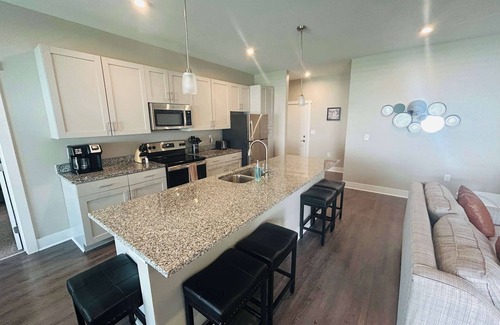 Grandville Apartment | Spacious, Wyoming MI Getaway- Minutes to GR