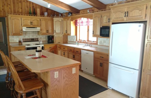 Longville House | Spacious year round 3 Bedroom Lakehome on Wabedo Lake, Longville, MN, sleeps 8