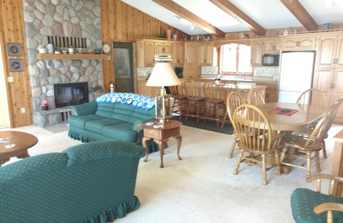 Longville House | Spacious year round 3 Bedroom Lakehome on Wabedo Lake, Longville, MN, sleeps 8