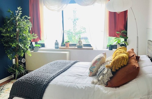 Hoboken Condo | Spacious Zen Den 2 bedrooms, 2 bathrooms with easy commute to NYC