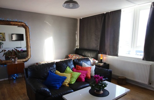 Holborn and Covent Garden Apartment | Spacious Zone 1 Studio Flat With Amazing Views