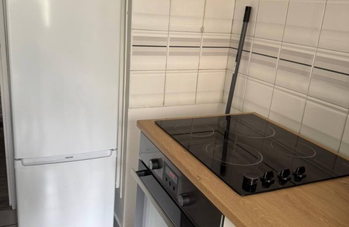 Issy-les-Moulineaux Apartment | Spacious77 M² 3-room apartment with balcony overlooking inner garden