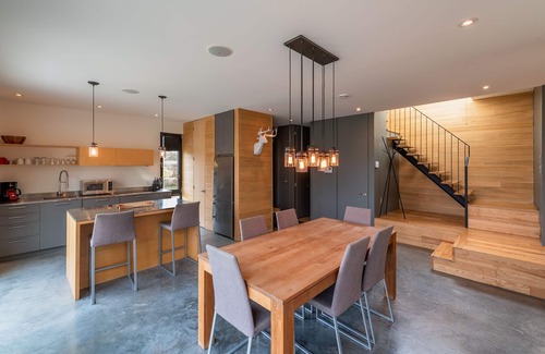 Lac Superieur Village Ski Chalet | Spahaus with hot tub and Steam shower room, resort accessnCITQ 291793