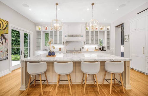 Beverly Hills House | Spalding BH Mansion: Spanish Charm Meets Modern Luxury w/Theater, Pool & Spa