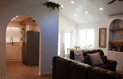 Northeast El Paso House | Spanish Cottage. Ft Bliss. Petsnn