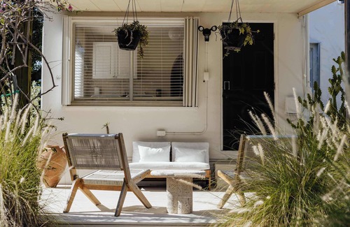 Croissant Park House | Spanish Home w/Designer Decor – Near Las Olas