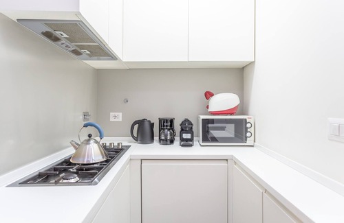 Rione III Colonna Apartment | Spanish Steps Deluxe Apartment