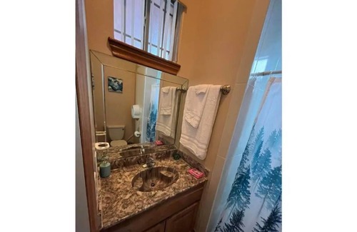 Alamo Apartment | Spanish Style 1 bedroom in the heart of Alamo
