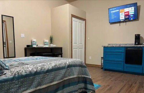 Alamo Apartment | Spanish Style 1 bedroom in the heart of Alamo