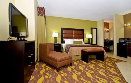Silver Lake Hotel | Spark By Hilton Wilmington Carolina Beach Rd