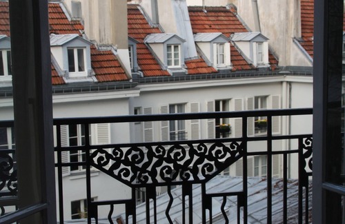 6th Arrondissement Apartment | Sparkling and sophisticated apartment near Luxembourg Gardens