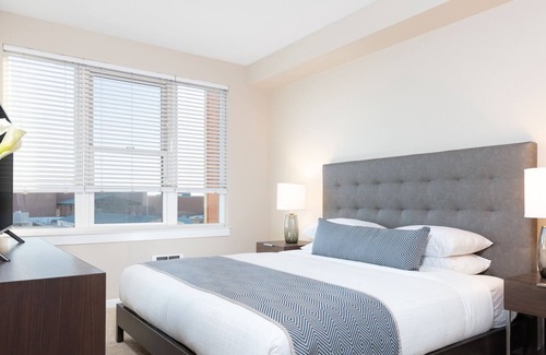 Emeryville Apartment | Sparkling Clean | Secure Access | Rooftop Pool