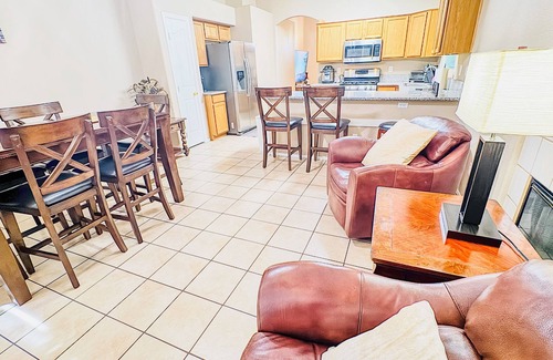 Silverado Ranch House | Sparkling Home Book Now! Minutes from AP & LV Strip!