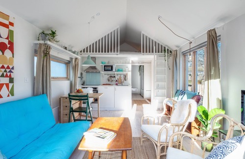 Alvsjo Cottage | Sparkling newly built house close to city & nature