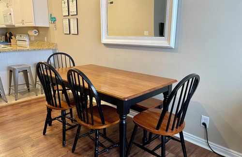 St. George Condo | Sparkling Newly Remod Condo. Near Zion's, Tuacahn, Bike Trails. Pool &Pickleball
