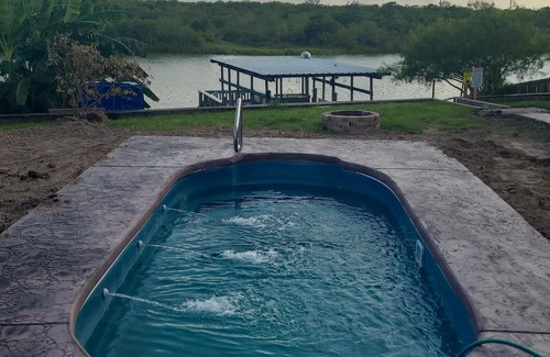 Rio Hondo Cabin | Sparkling Pool & Waterfront Fishing at Arroyo!