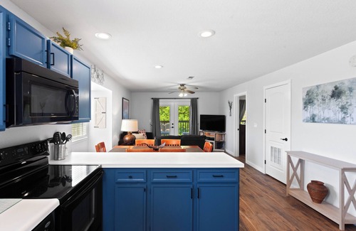 Branson Condo | Sparkling Renovated Unit, New Owners! Right by SDC!
